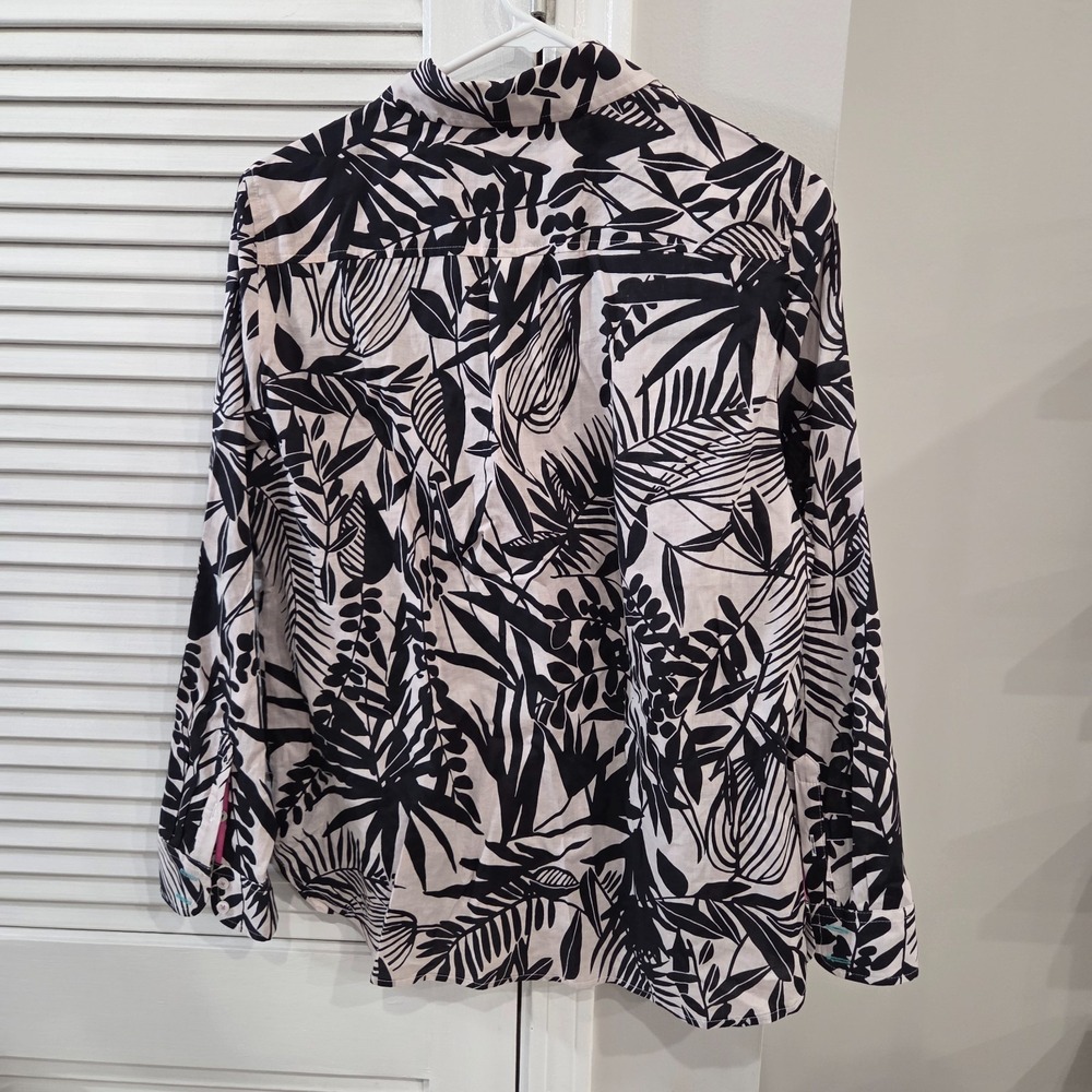 Talbots Petite Silhouette Ferns Black & White Long Sleeve Button Up Shirt Med/P - Picture 2 of 7